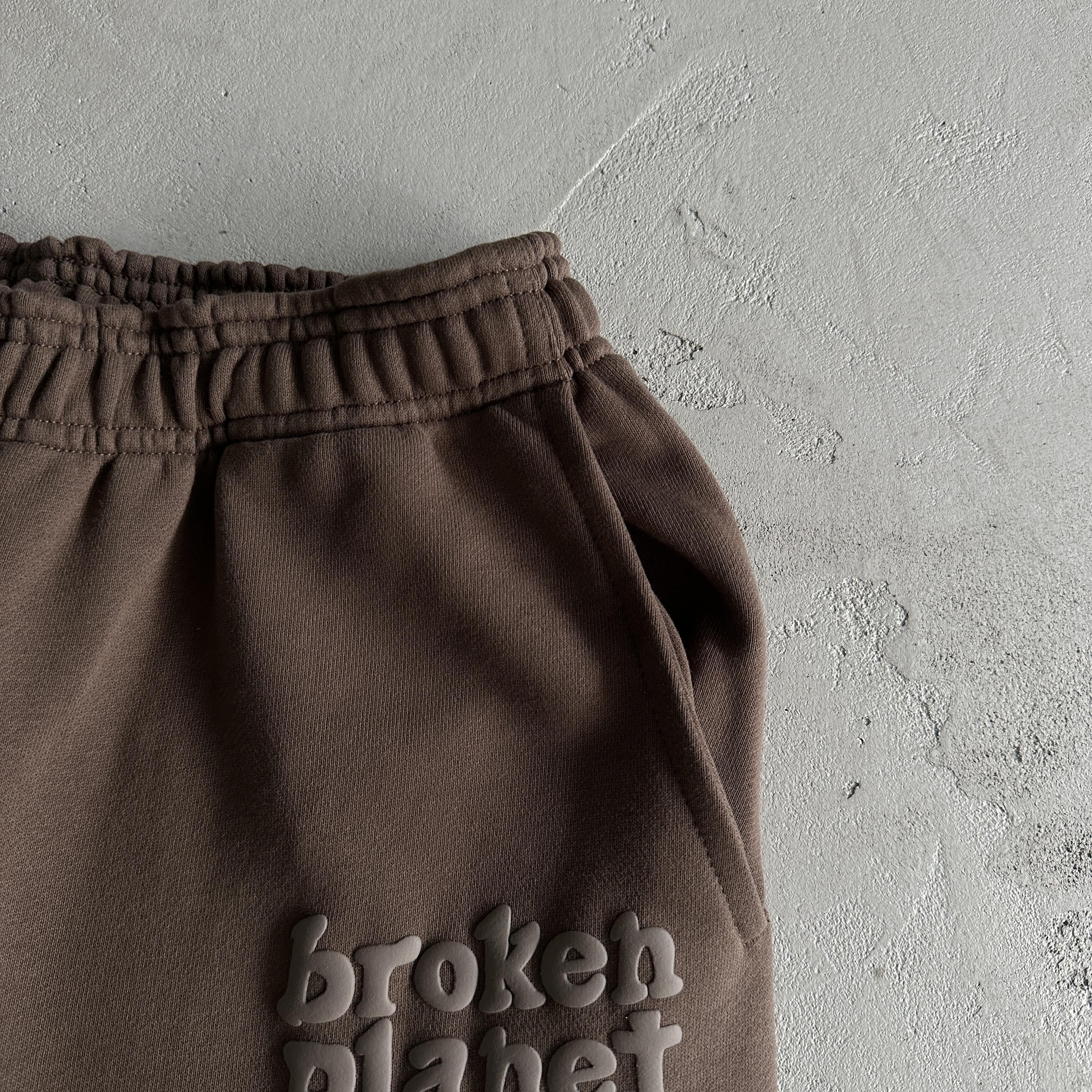 Broken P Granite Base Suit