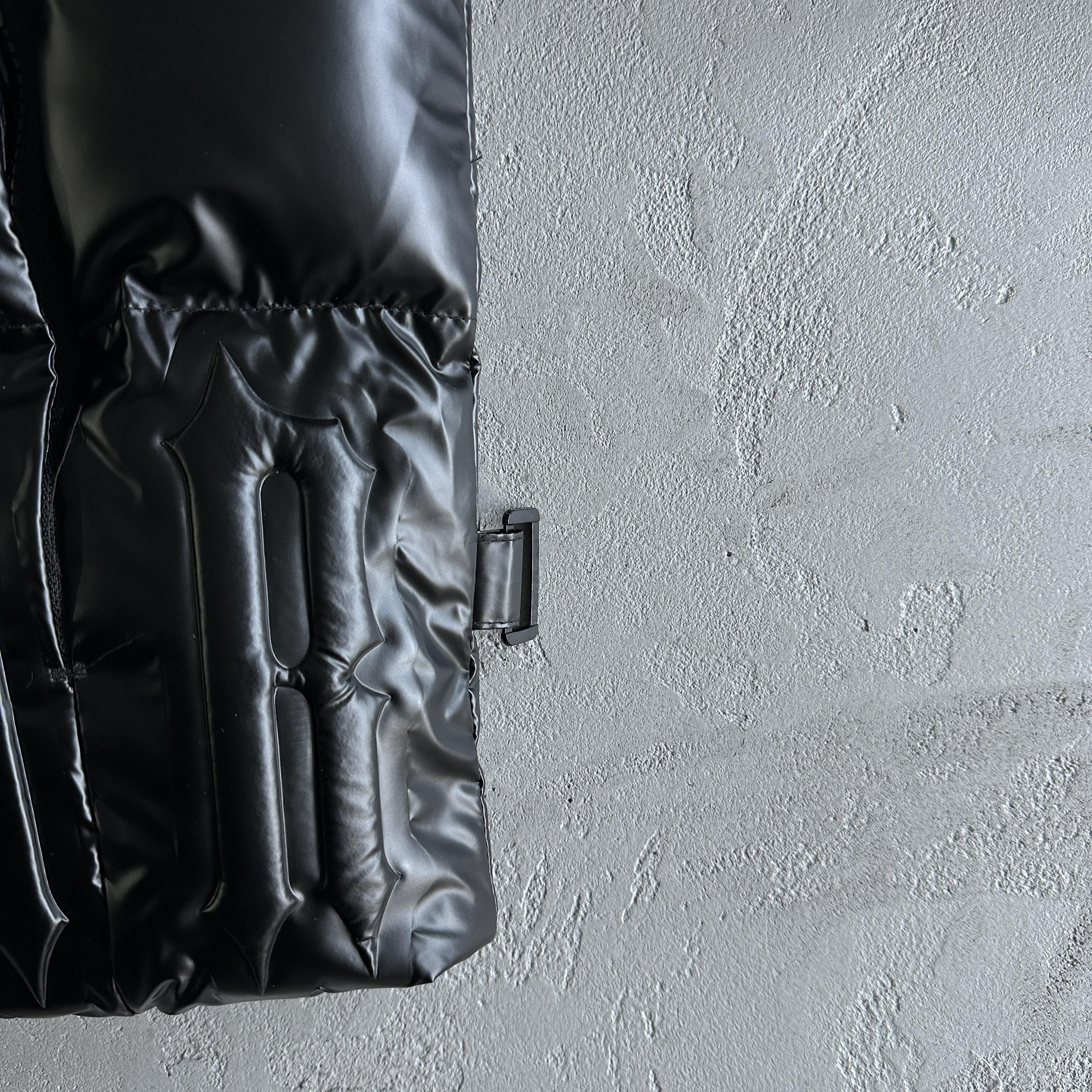 Trapstar Irongate Embossed Puffer Jacket Black